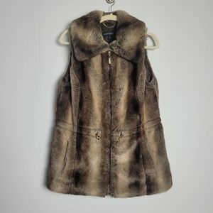 Ellen Tracy Faux‎ Fur Teddy Vest